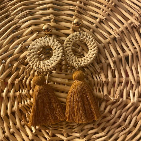 Statement tassel earrings - Picture 4 of 5